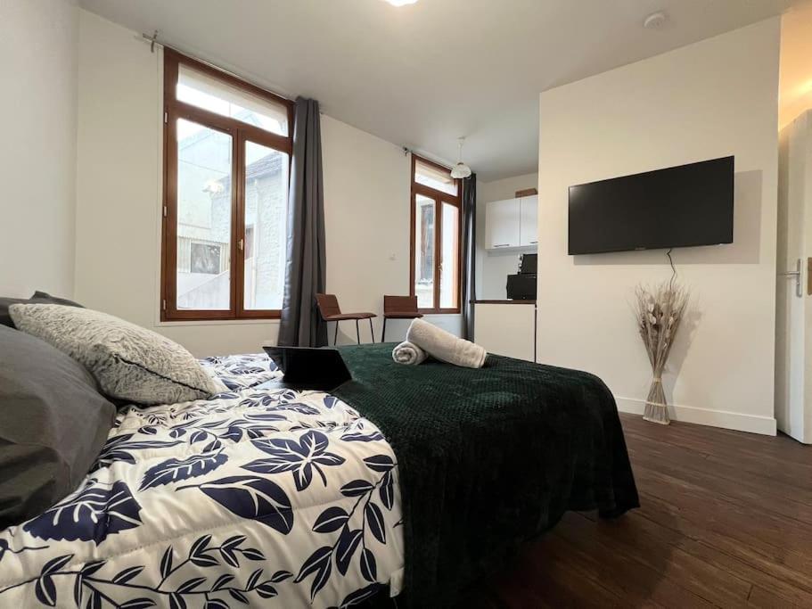 Le Petit Nid A 2 Min Gare / Centre Meulan Apartment Екстериор снимка